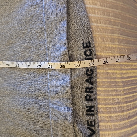 lululemon athletica Gray Women's Crew Neck Sweater - Picture 11 of 11